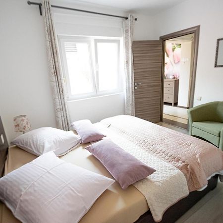 Two-Bedroom Apartment In Crikvenica Xcvii Exterior foto